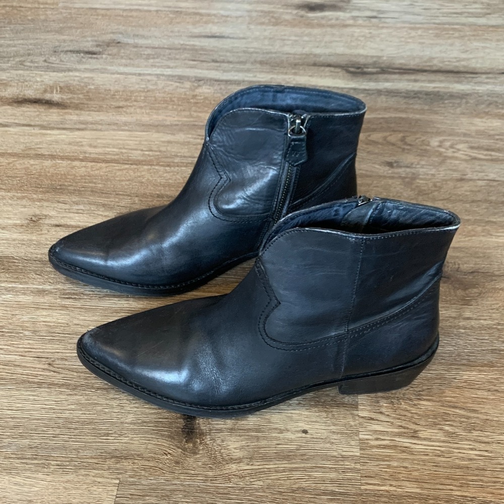 Vintage Foundry Black Leather Western Style Ankle Booties Zip - Size 8.5 women